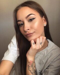 Cancer 69 Symbol Finger Tattoo