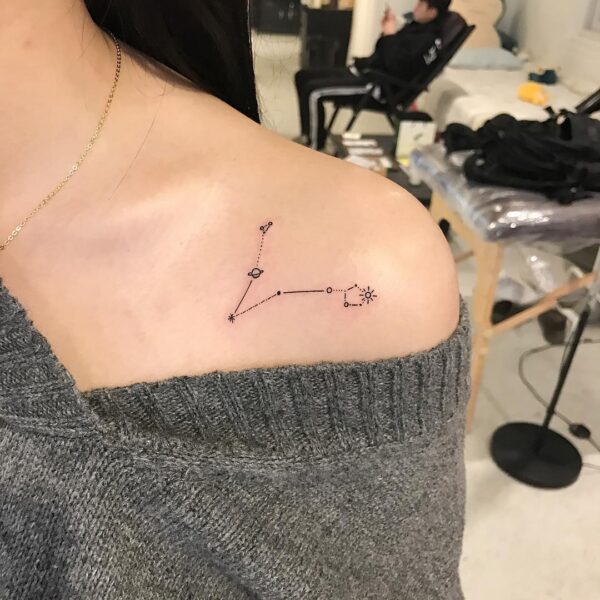 Dotted pisces constellation on the rib  Tattoogridnet