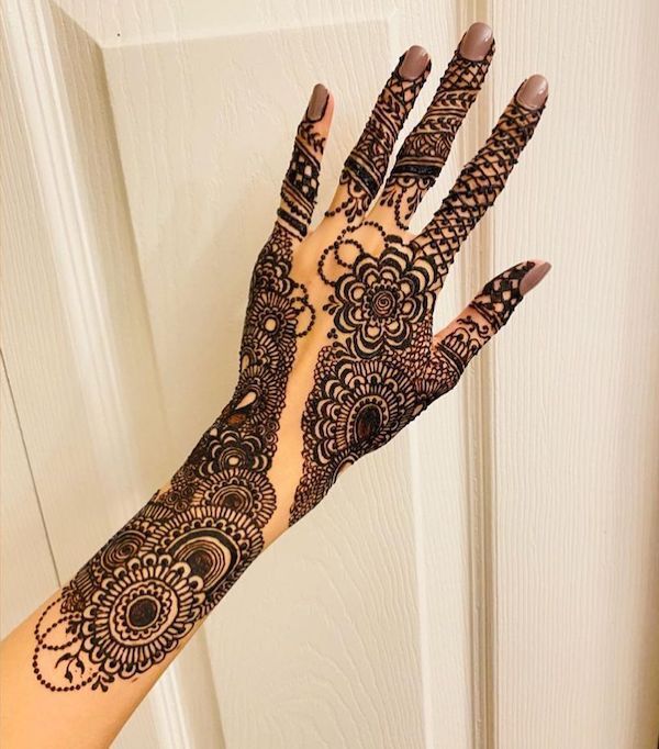 henna tattoo