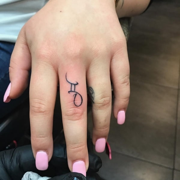 35 Zodiac Gemini Tattoos that Redefine Glamorous tattooness