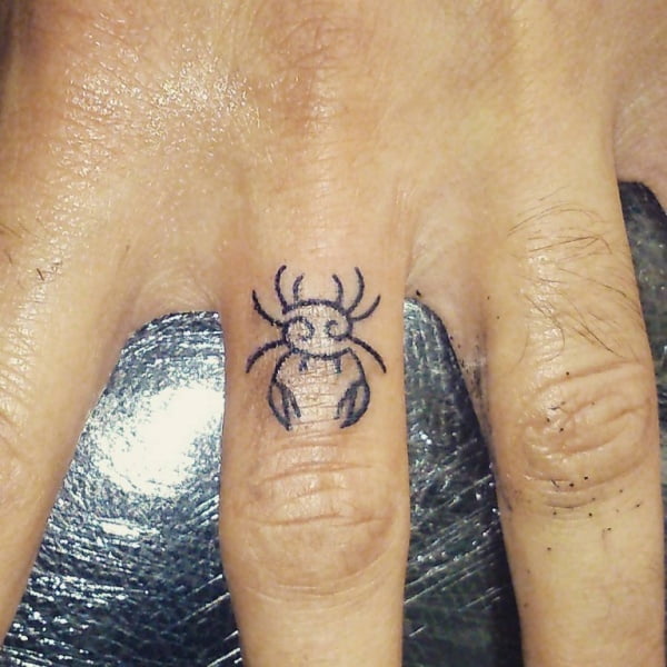 39 Captivating Zodiac Cancer Tattoos for Women that You'll Cherish