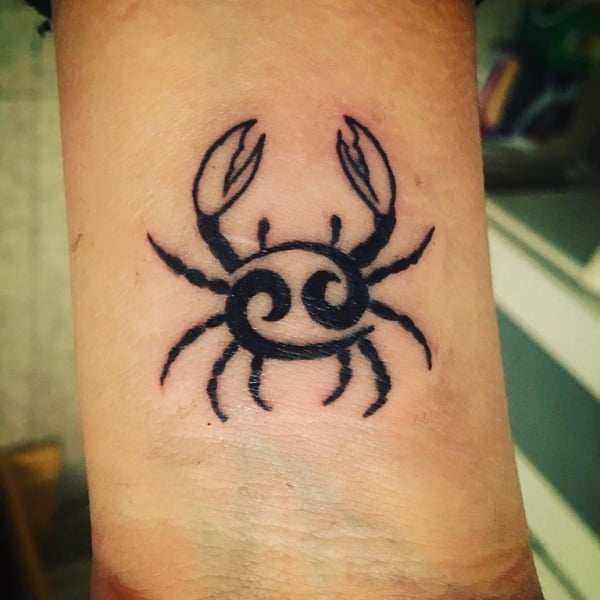 39 Captivating Zodiac Cancer Tattoos for Women that You'll Cherish